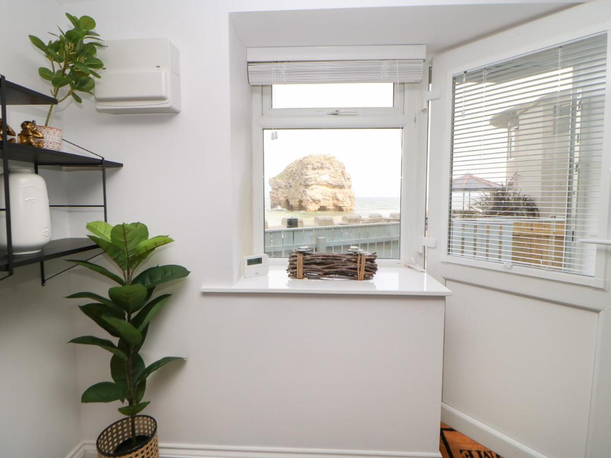 The Beach Apartment Саут Шийлдс Екстериор снимка